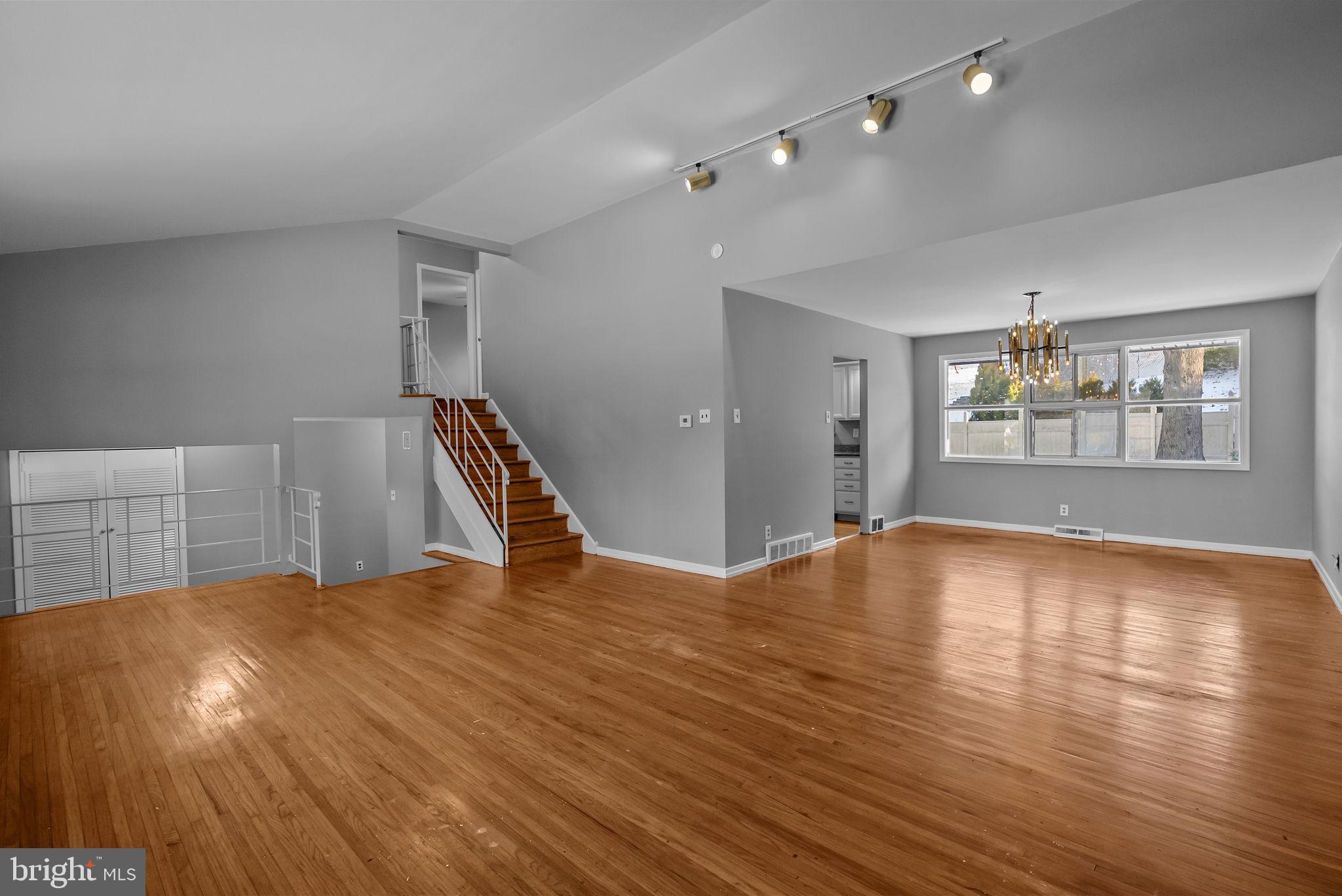 829 Rydal Road Jenkintown, PA 19046 - Photo 5 of 26