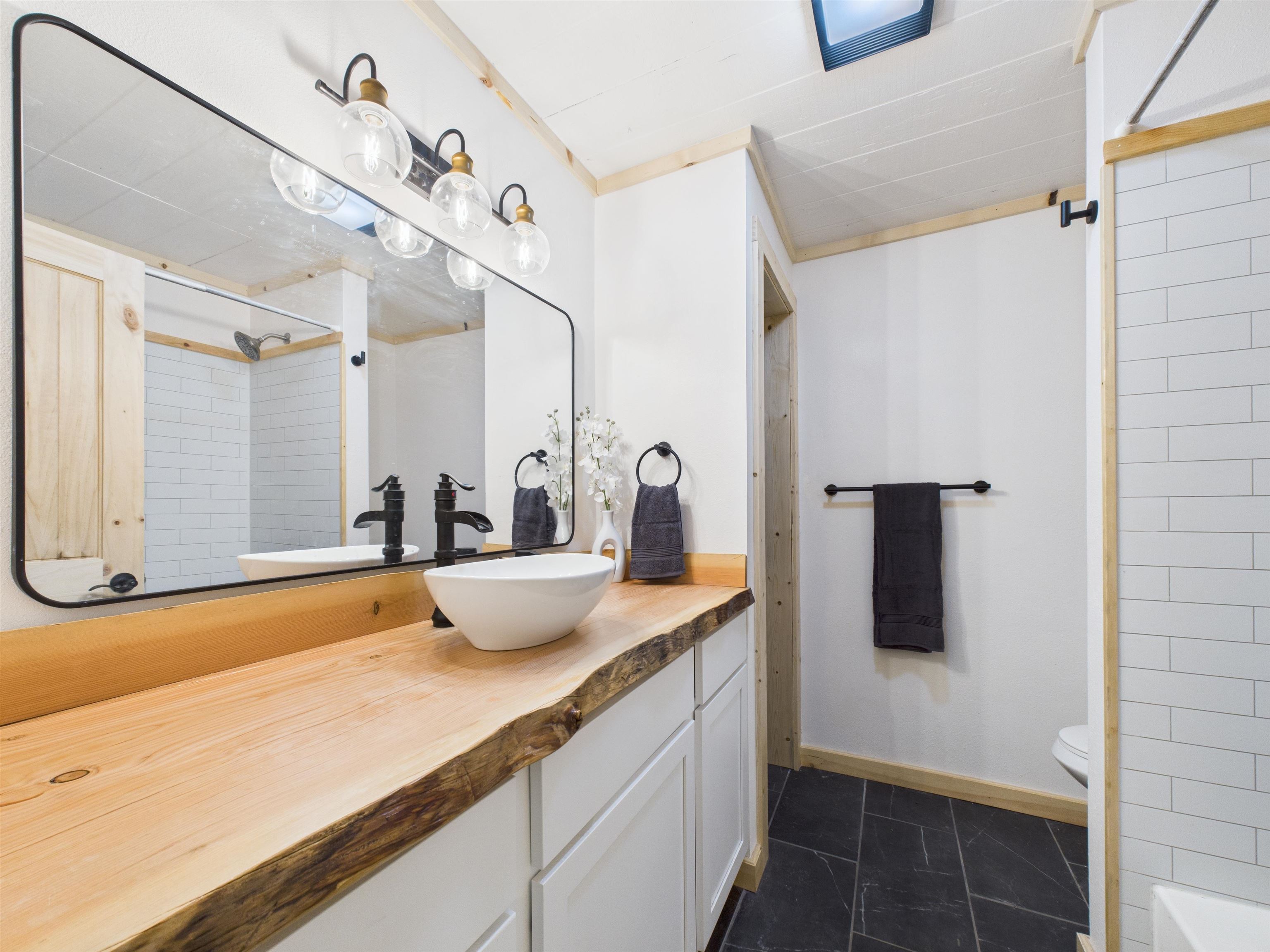 2313 Hickey Way Addy, WA 99101 - Photo 41 of 46