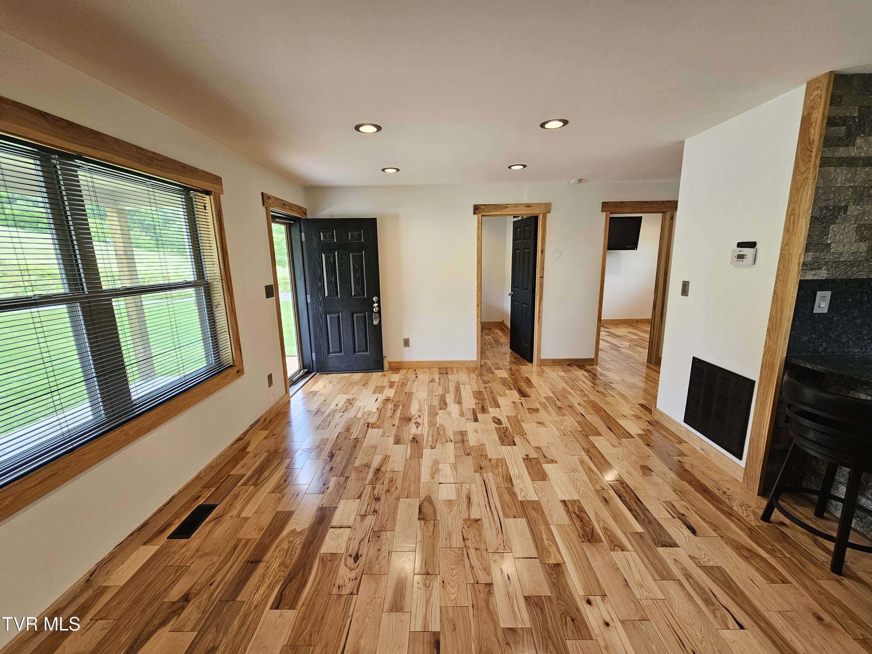 27337 Rich Valley Road Meadowview, VA 24361 - Photo 12 of 36 20250527_134829