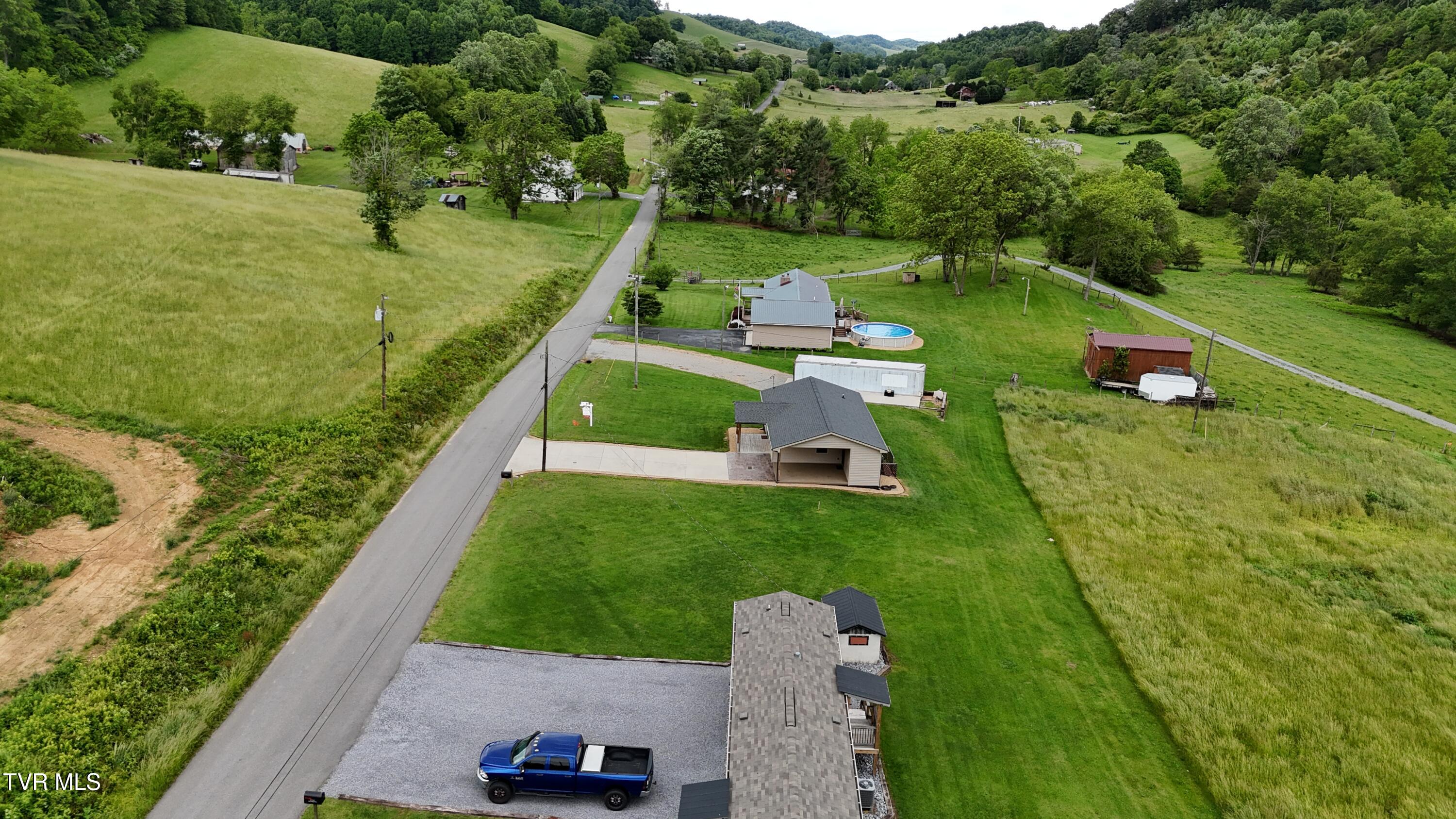 27337 Rich Valley Road Meadowview, VA 24361 - Photo 31 of 36 dji_fly_20250527_140746_0021_17483782897