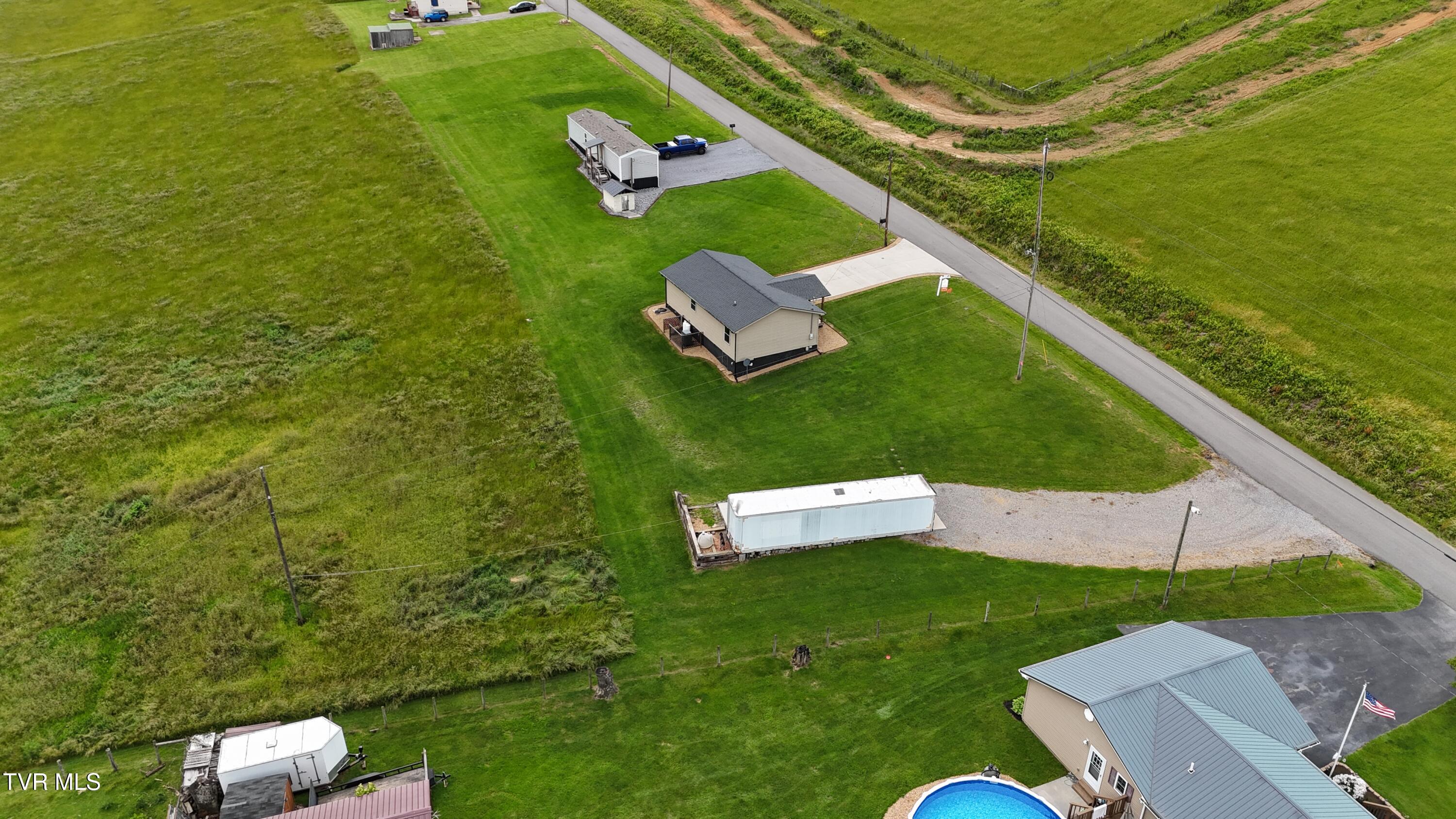 27337 Rich Valley Road Meadowview, VA 24361 - Photo 35 of 36 dji_fly_20250527_140850_0025_17483782877