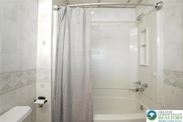 $125,000 | 627 East Patterson Street, Lansford, PA 18232