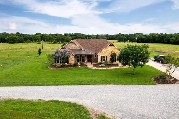 $995,000 | 191 Bell Road, Van Alstyne, TX 75495