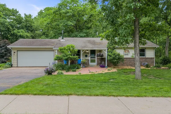 $369,000 | 1720 Algonquin Drive, Baraboo, WI 53913