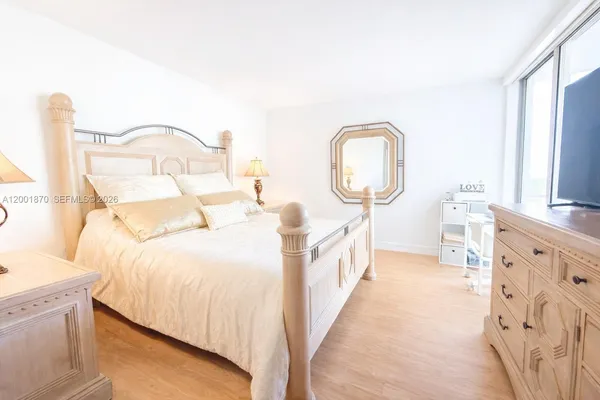 $4,100 | 19707 Turnberry Way, Unit 6L, Aventura, FL 33180