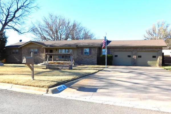 $369,900 | 1711 West Ave F, Muleshoe, TX 79347