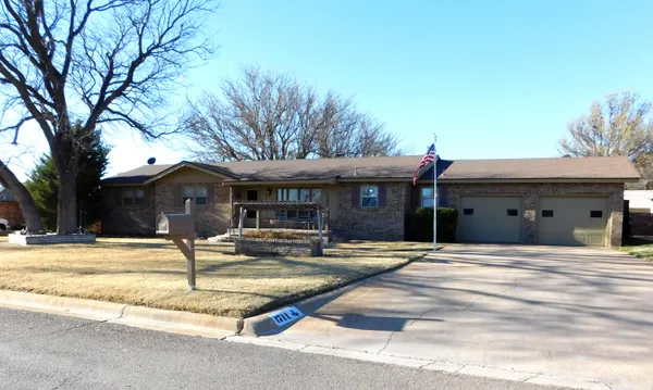 $369,900 | 1711 West Ave F, Muleshoe, TX 79347