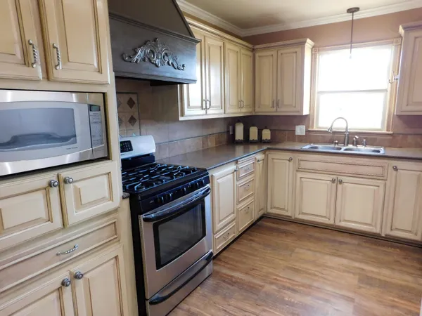 $369,900 | 1711 West Ave F, Muleshoe, TX 79347