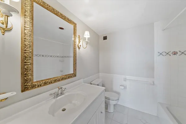 $115,000 | 475 North Highland Street, Unit 10K, Memphis, TN 38122