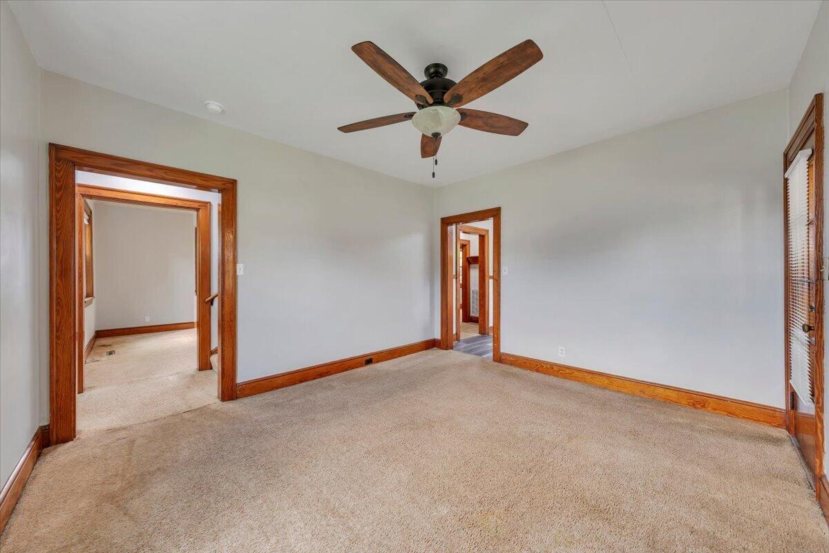 408 Liberty Road Northeast Roanoke, VA 24012 - Photo 8 of 37 08-MIB04179