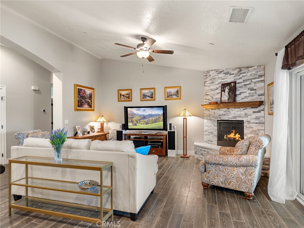 15620 Erie Road Apple Valley, CA 92307 - Photo 11 of 53