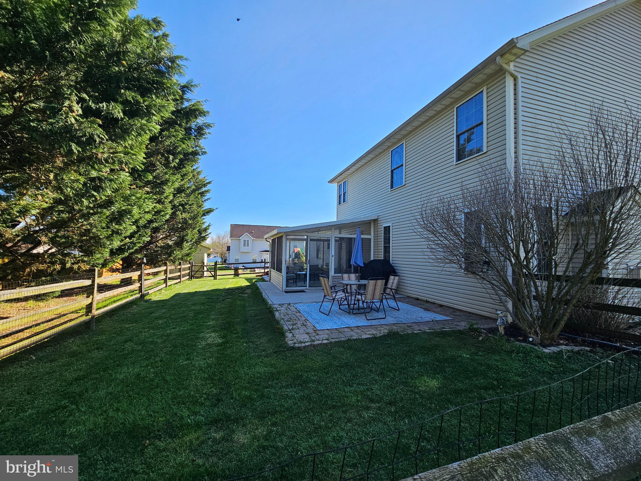 20 Union Street Littlestown, PA 17340 - Photo 4 of 7 sunroom, patio & fenced area