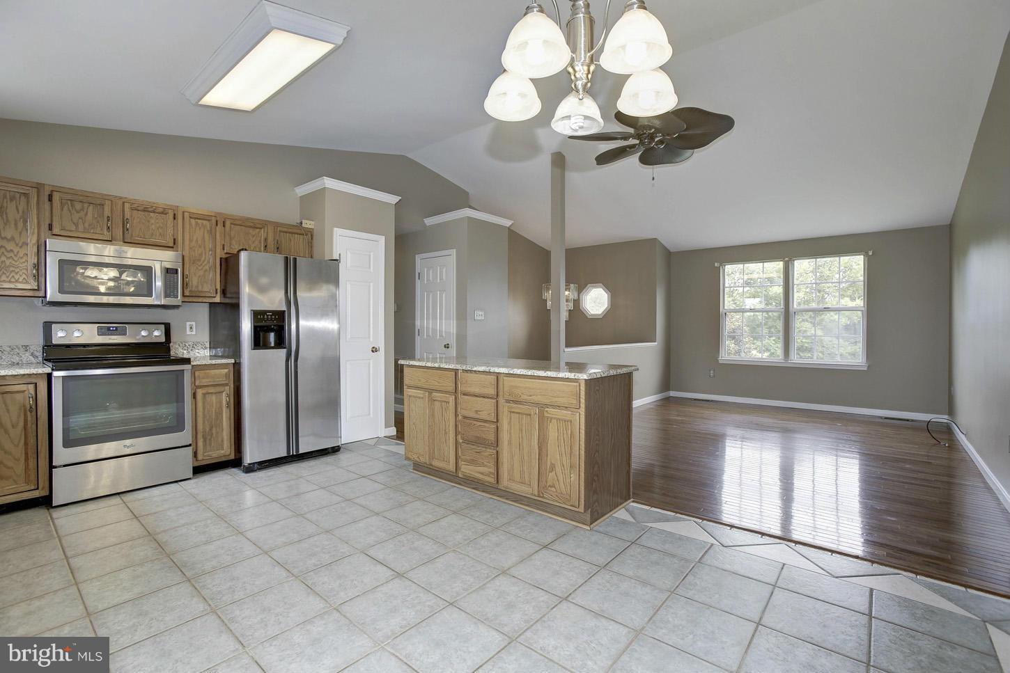 16 Indian Point Road Stafford, VA 22554 - Photo 6 of 25 Kitchen