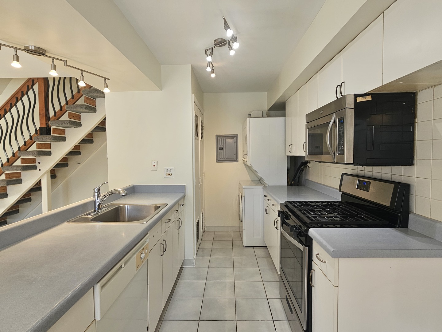726 East Old Willow Road, Unit 104C Prospect Heights, IL 60070 - Photo 6 of 22