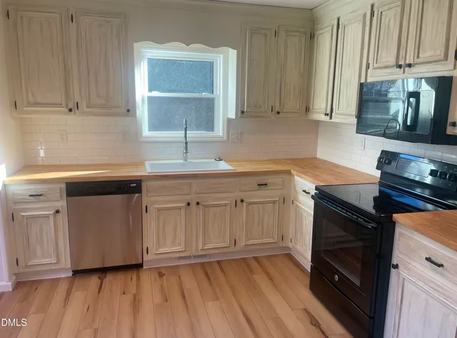 $325,000 | 131 Clancy Circle, Cary, NC 27511