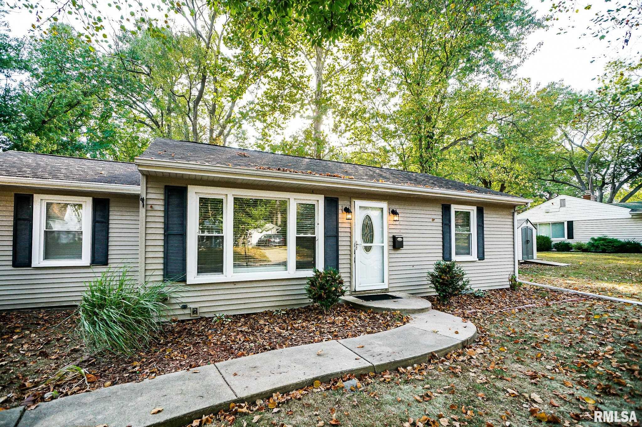 324 West Stonegate Road Peoria, IL 61614 - Photo 2 of 33 Gallery Image 2