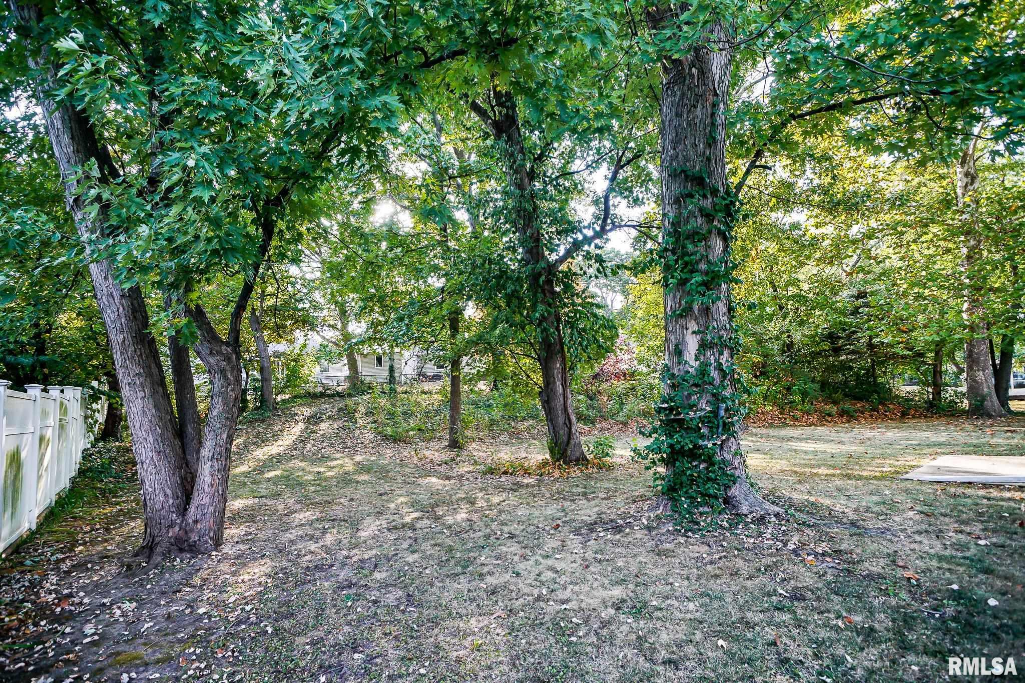 324 West Stonegate Road Peoria, IL 61614 - Photo 33 of 33 Gallery Image 33