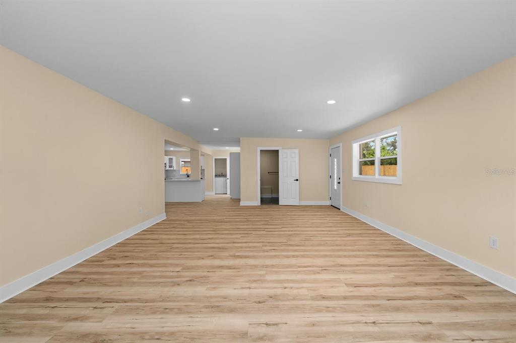 10707 North Rome Avenue Tampa, FL 33612 - Photo 20 of 35 a view of an empty room