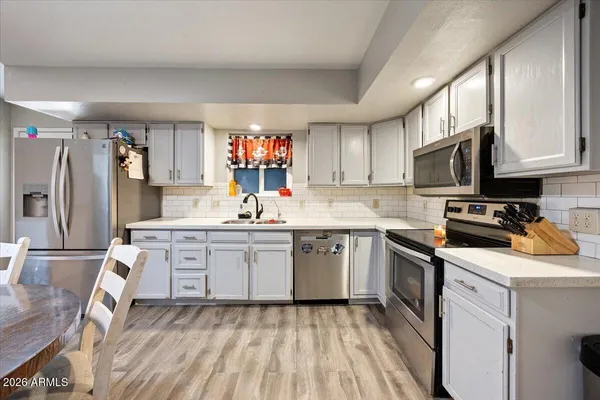 $335,000 | 1011 West 5th Avenue, Apache Junction, AZ 85120