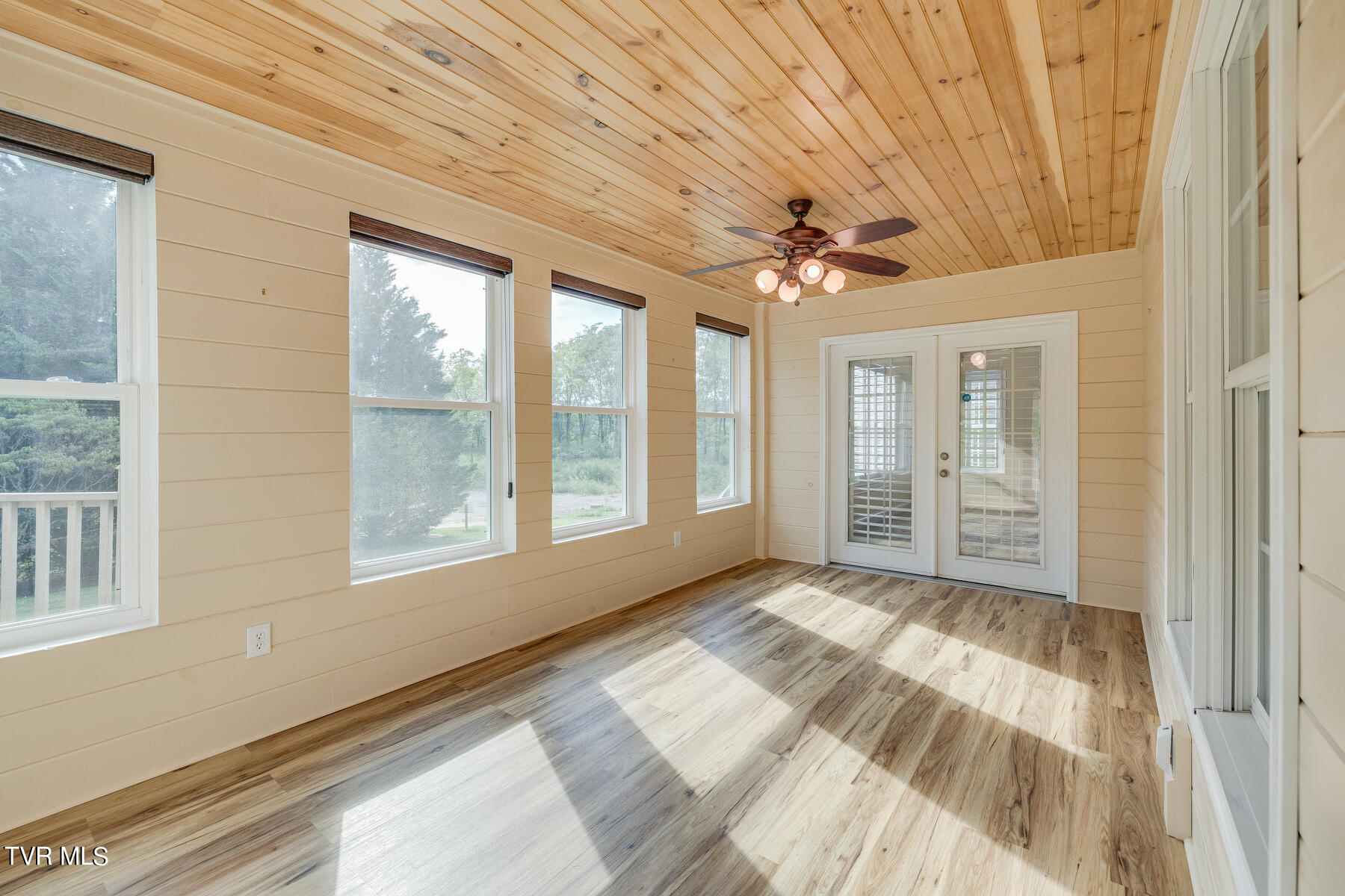 2913 Greenline Road Johnson City, TN 37604 - Photo 25 of 44 026