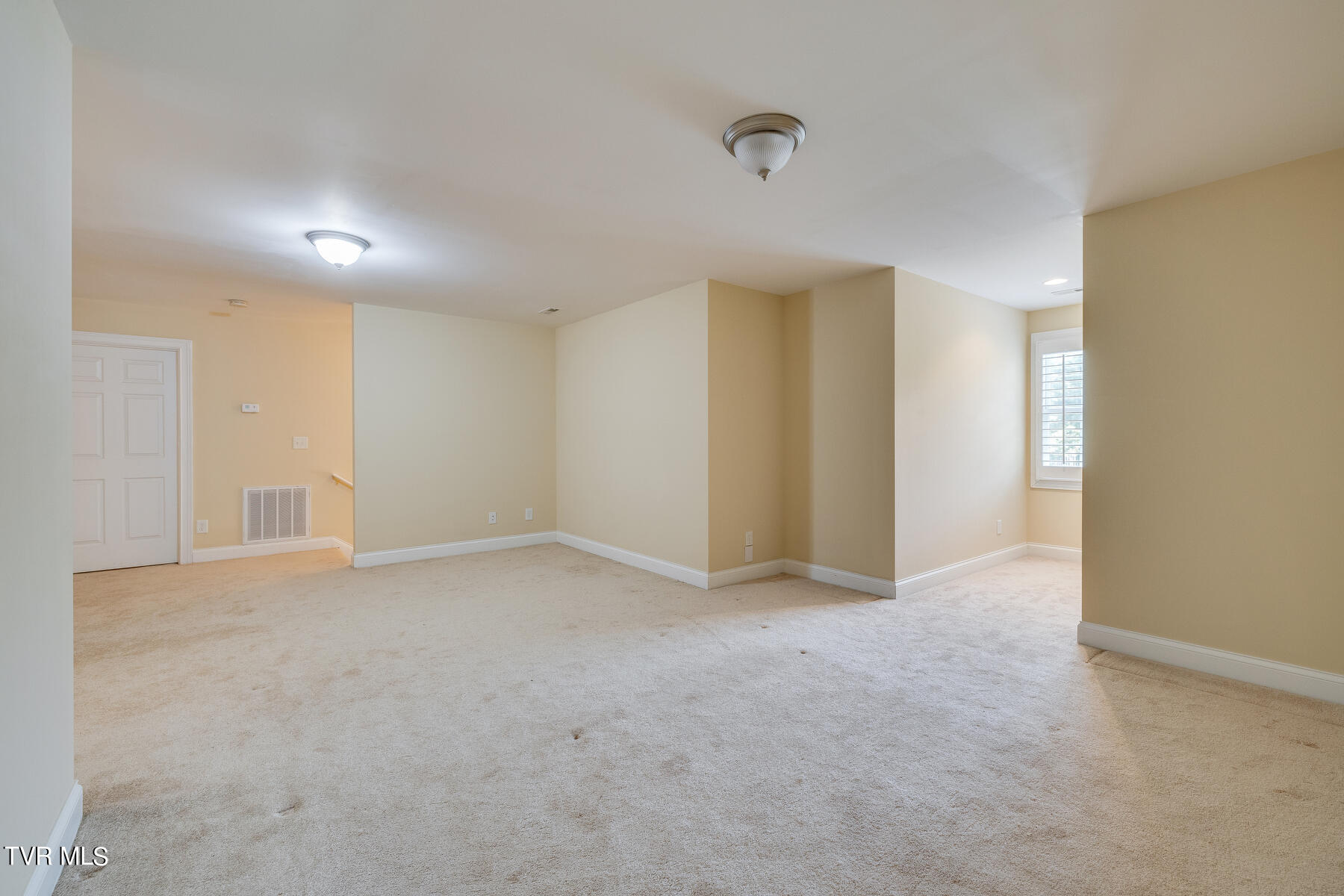 2913 Greenline Road Johnson City, TN 37604 - Photo 33 of 44 034