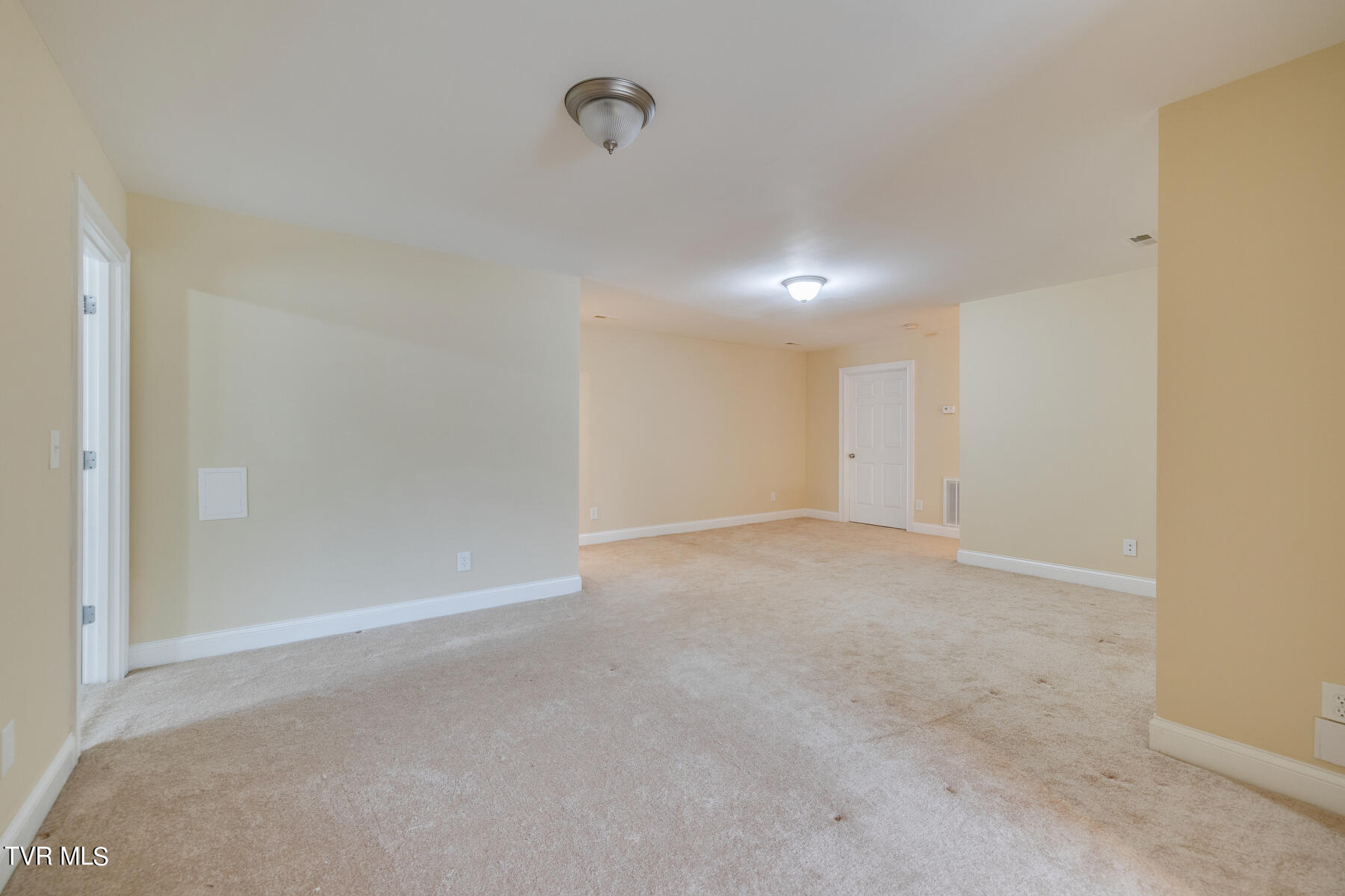 2913 Greenline Road Johnson City, TN 37604 - Photo 34 of 44 035