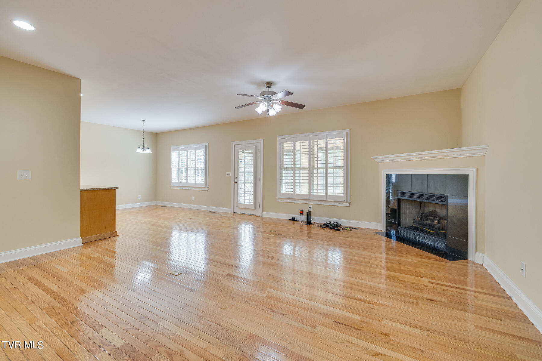 2913 Greenline Road Johnson City, TN 37604 - Photo 8 of 44 008