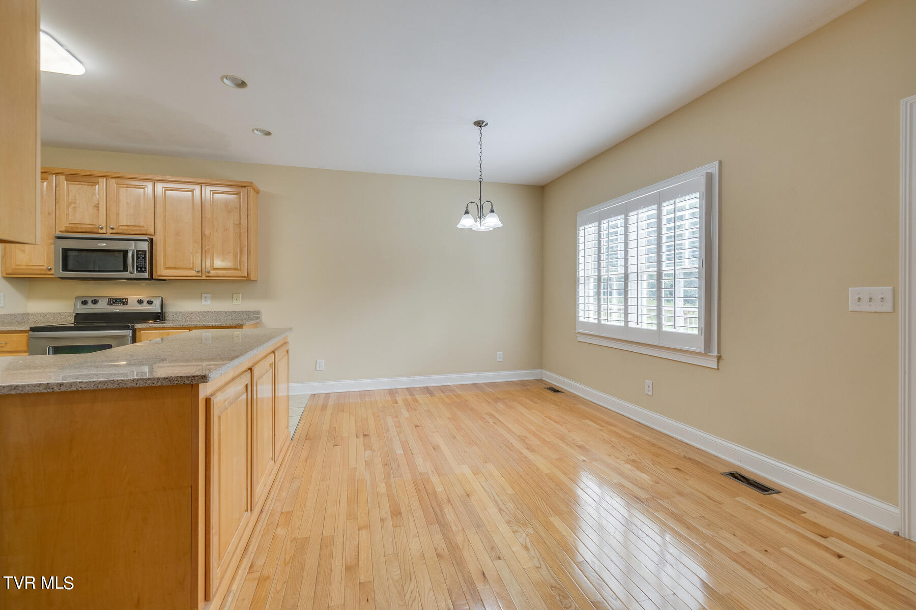 2913 Greenline Road Johnson City, TN 37604 - Photo 9 of 44 009