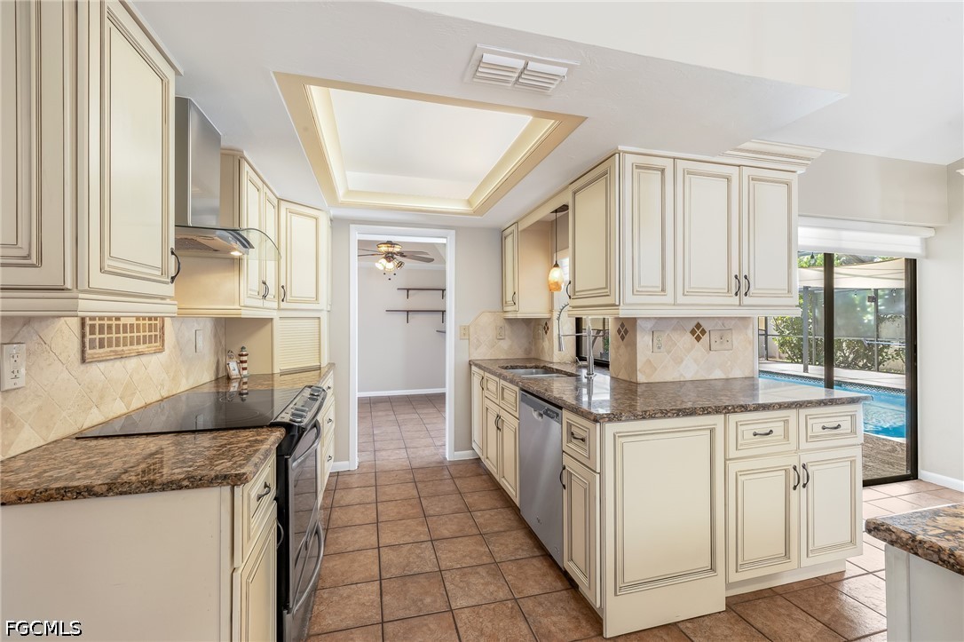 9166 King Road East Fort Myers, FL 33967 - Photo 10 of 29 Gallery Image 10