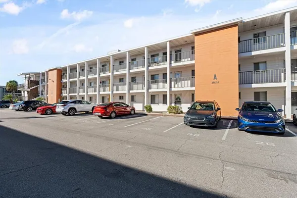 $94,999 | 5902 Garden Lane, Unit A24, Bradenton, FL 34207