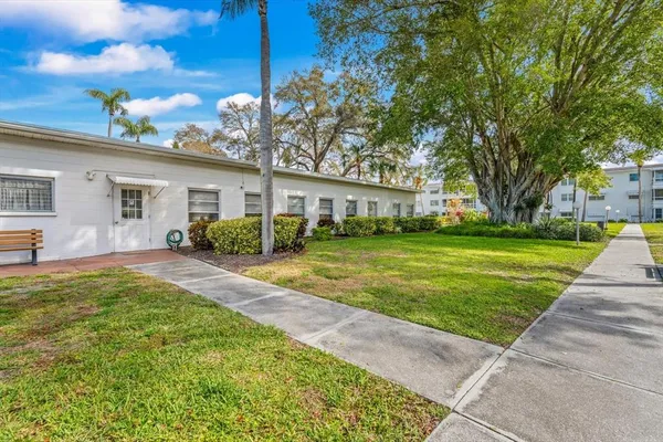 $94,999 | 5902 Garden Lane, Unit A24, Bradenton, FL 34207