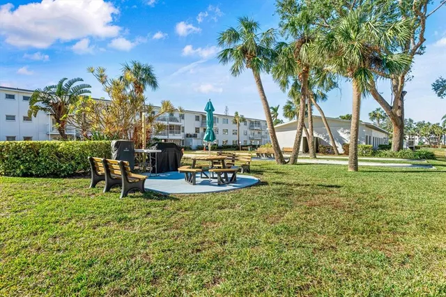 $99,000 | 5902 Garden Lane, Unit A24, Bradenton, FL 34207