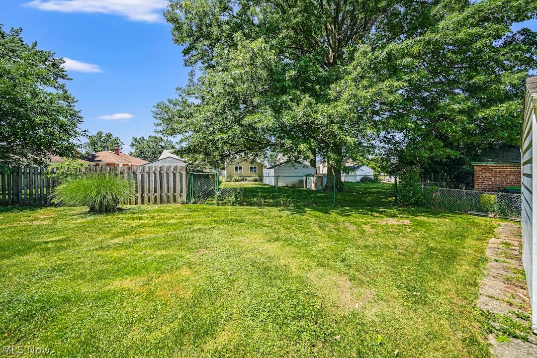 1738 Rockefeller Road Wickliffe, OH 44092 - Photo 9 of 35 View of yard