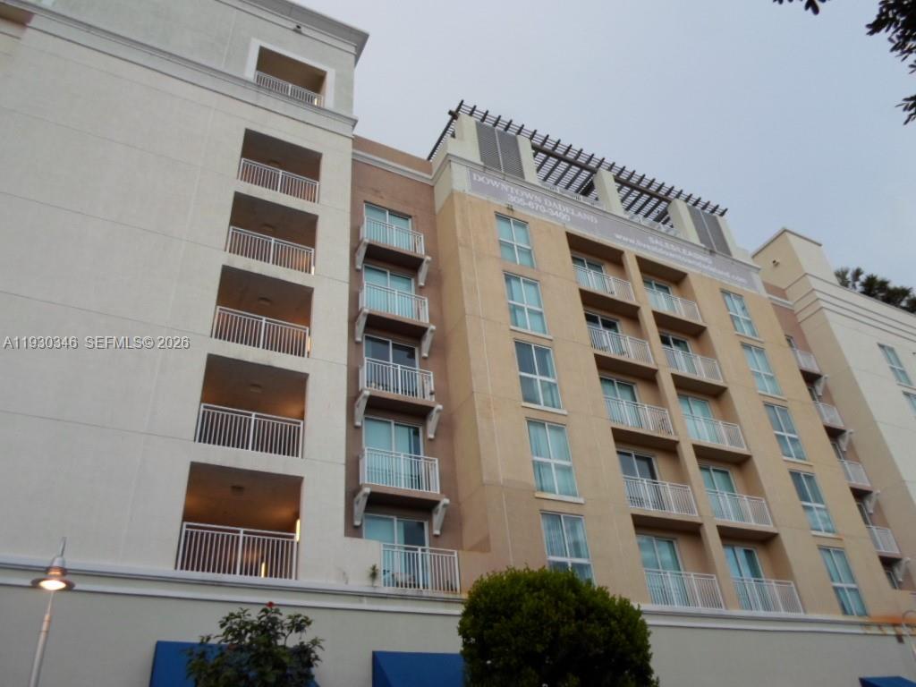 7275 Southwest 90th Way, Unit G 611 Miami, FL 33156 - Photo 2 of 56