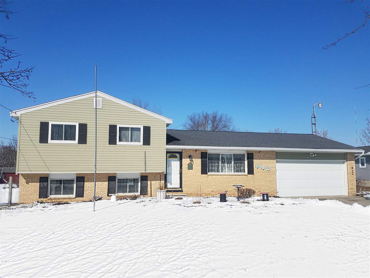 13319 Tuscola Road Clio, MI 48420 - Photo 1 of 34 31371885.JPG