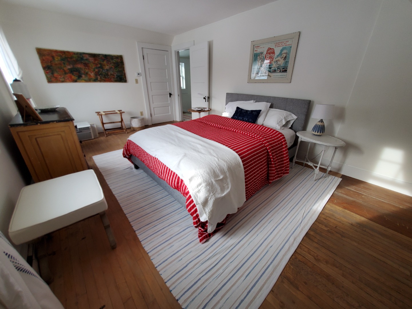 44 Edgartown Road Vineyard Haven, MA 02568 - Photo 11 of 17 http://d1qzqeyxiitrap.cloudfront.net/photos/38626/21cbcf44.jpg