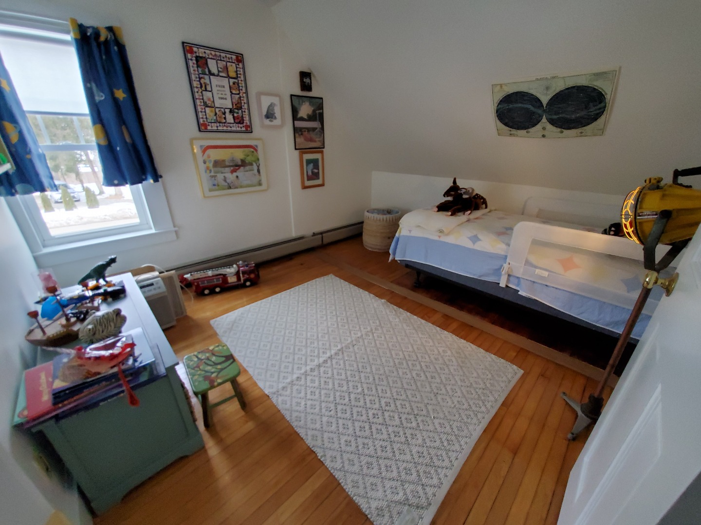 44 Edgartown Road Vineyard Haven, MA 02568 - Photo 13 of 17 http://d1qzqeyxiitrap.cloudfront.net/photos/38626/e192fd0c.jpg