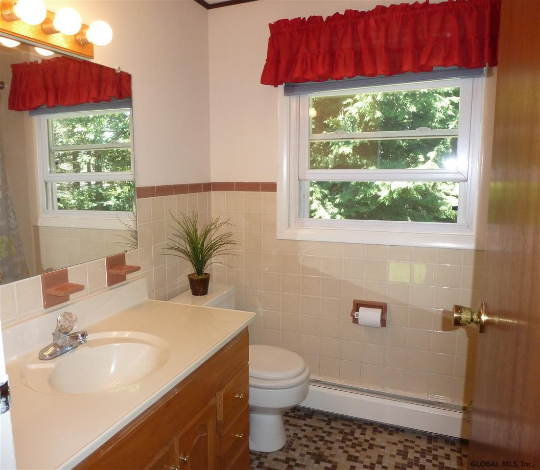 1 Ridge Lane Ballston Lake, NY 12019 - Photo 17 of 24 Photo 17