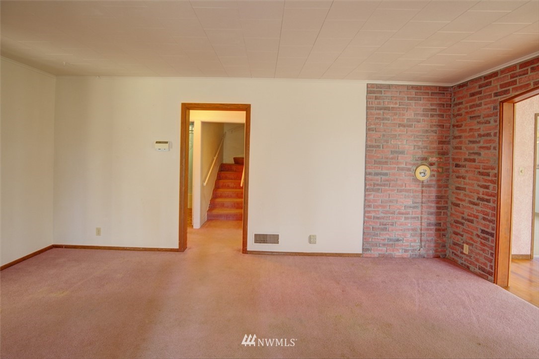 57 Monohon Landing Road Raymond, WA 98577 - Photo 4 of 30 Gallery Image 4