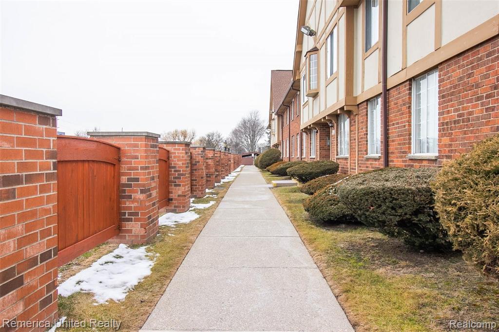 30200 Southfield Road, Unit 104 Southfield, MI 48076 - Photo 3 of 25