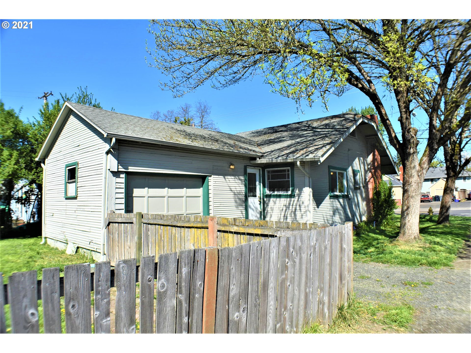 950 Chambers Street Eugene, OR 97402 - Photo 2 of 23