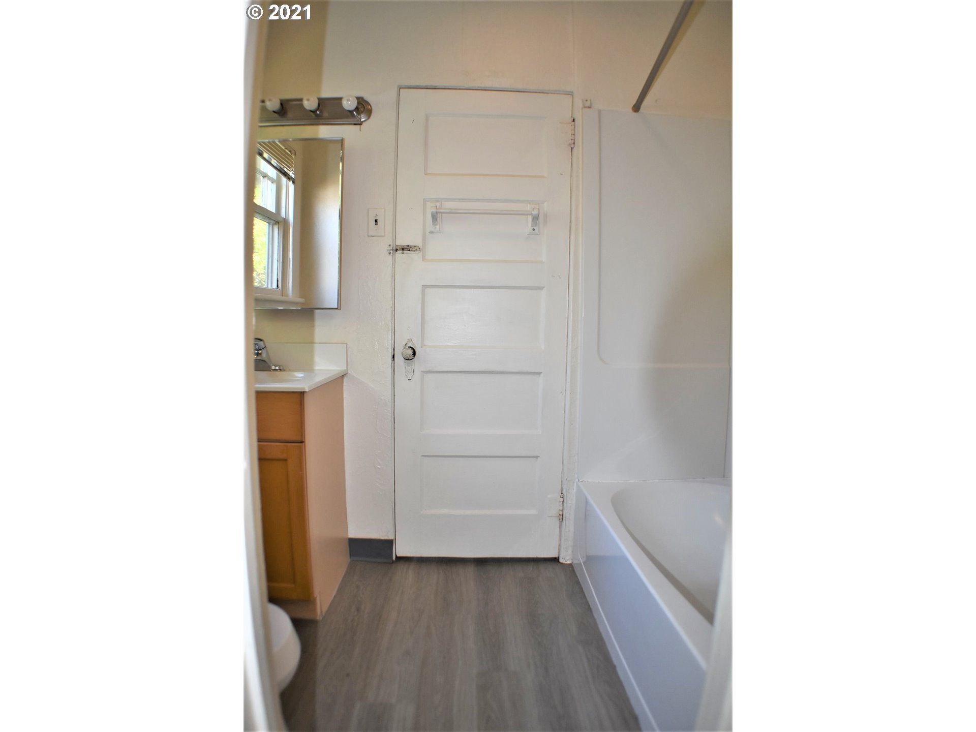 950 Chambers Street Eugene, OR 97402 - Photo 17 of 23