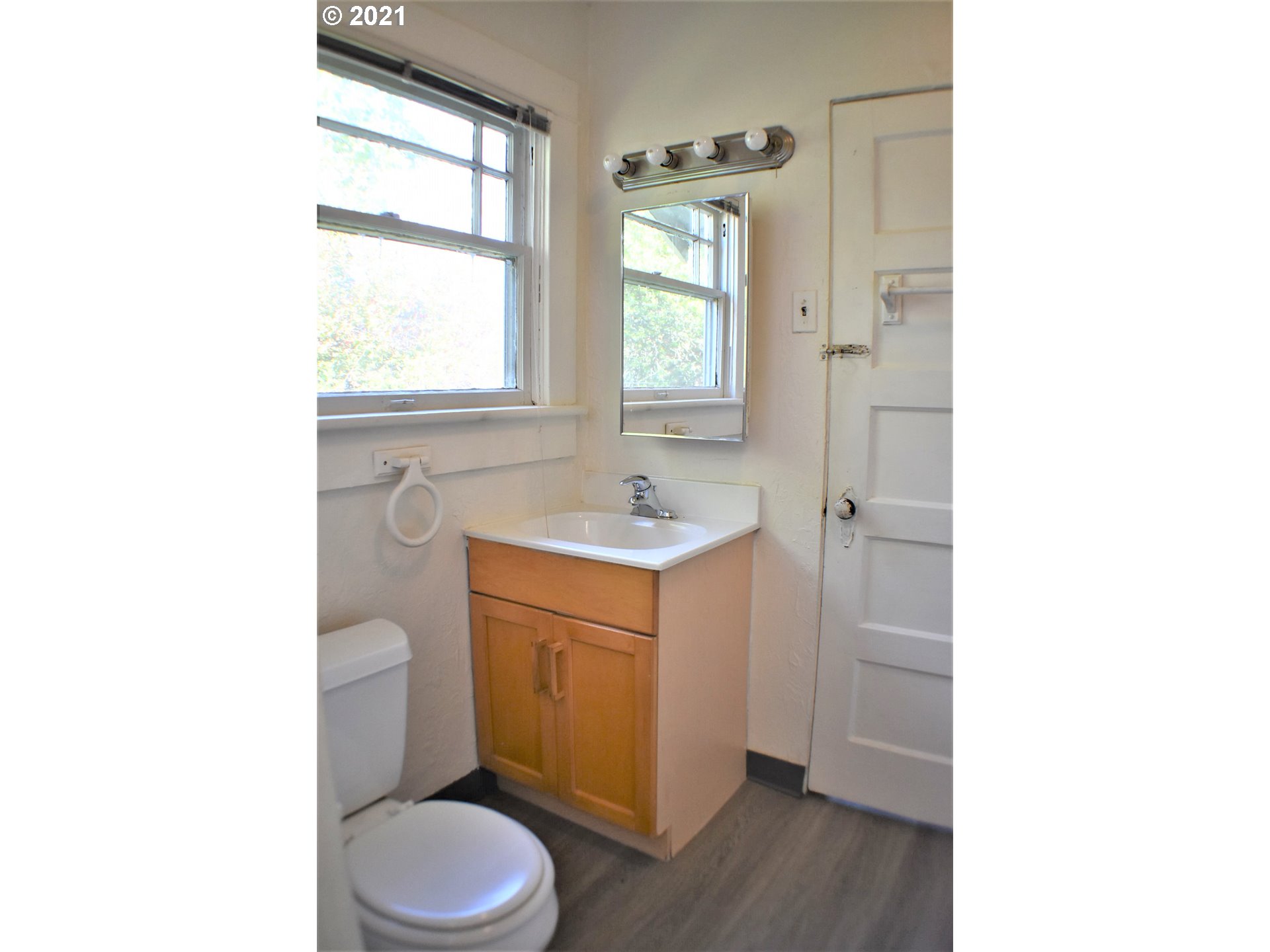 950 Chambers Street Eugene, OR 97402 - Photo 18 of 23