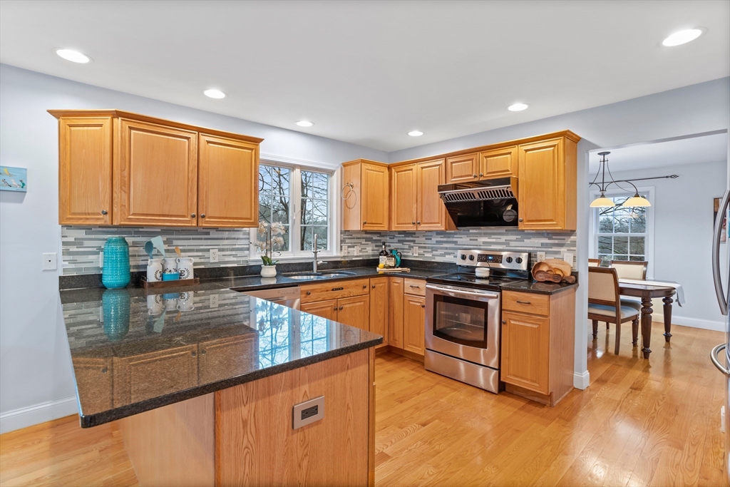 22 Fairview Road Woburn, MA 01801 - Photo 8 of 34 Gallery Image 8