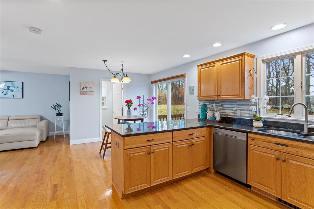 22 Fairview Road Woburn, MA 01801 - Photo 9 of 34 Gallery Image 9
