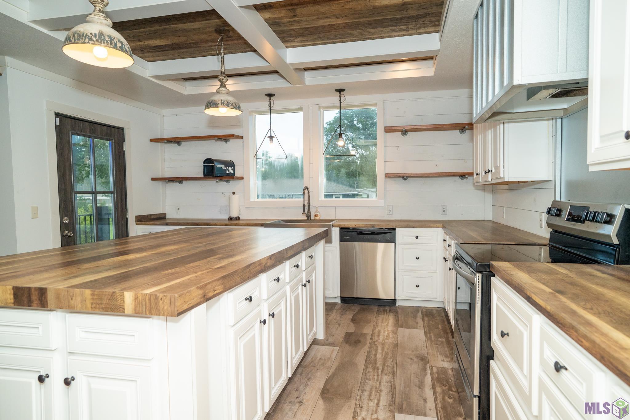 12162 Elmo Lambert Road St. Amant, LA 70774 - Photo 6 of 25