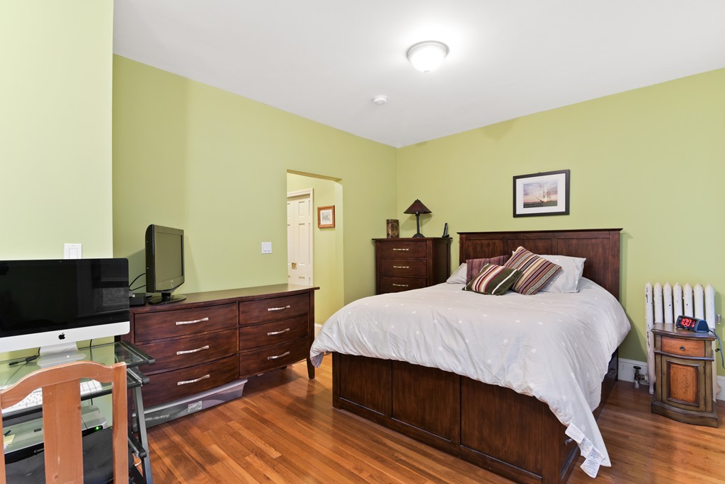 235 Freeman Street, Unit 4 Brookline, MA 02446 - Photo 14 of 17 Gallery Image 14