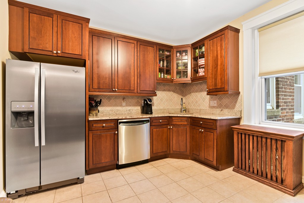 235 Freeman Street, Unit 4 Brookline, MA 02446 - Photo 6 of 17 Gallery Image 6