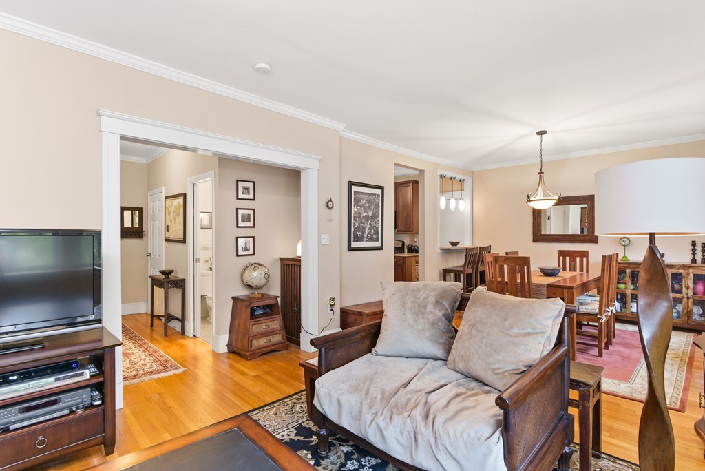 235 Freeman Street, Unit 4 Brookline, MA 02446 - Photo 9 of 17 Gallery Image 9