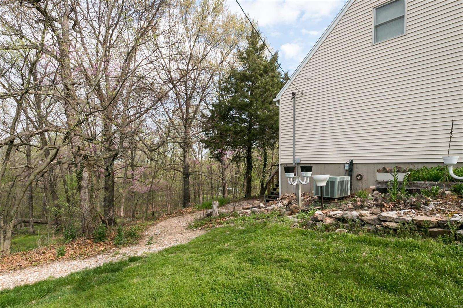 711 Hill Castle Road Columbia, IL 62236 - Photo 30 of 31 Gallery Image 30